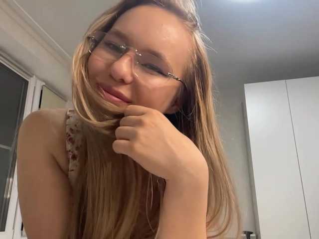 OdiliaVolking live cam on BongaCams