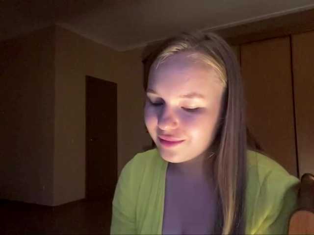 OdiliaVolking live cam on BongaCams