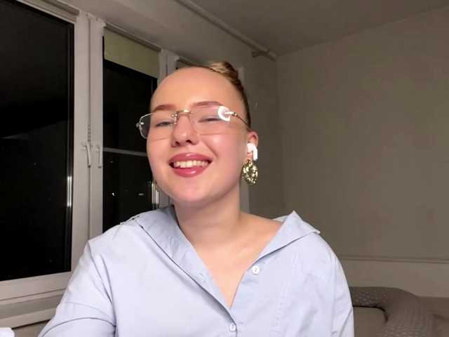 OdiliaVolking live cam on BongaCams