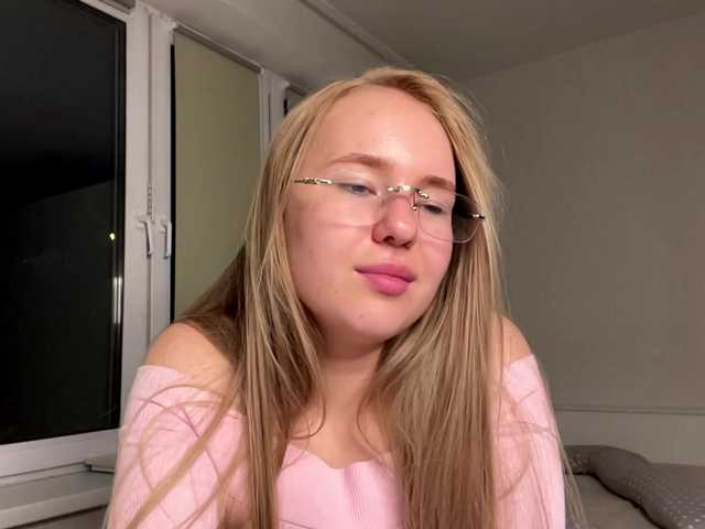 OdiliaVolking live cam on BongaCams