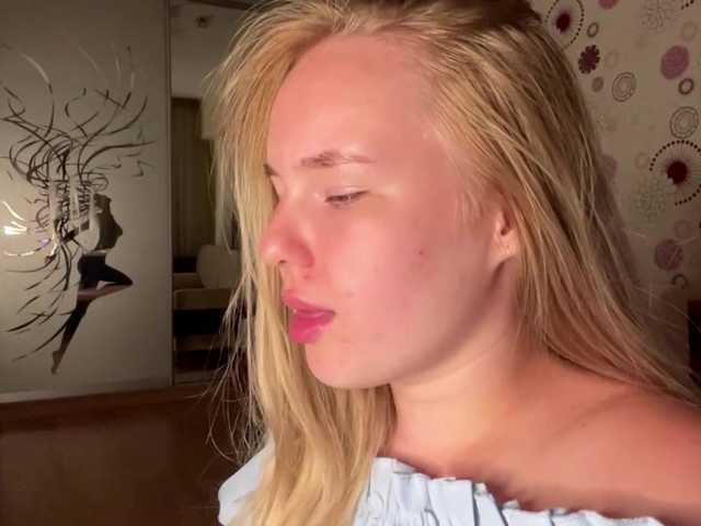 OdiliaVolking live cam on BongaCams