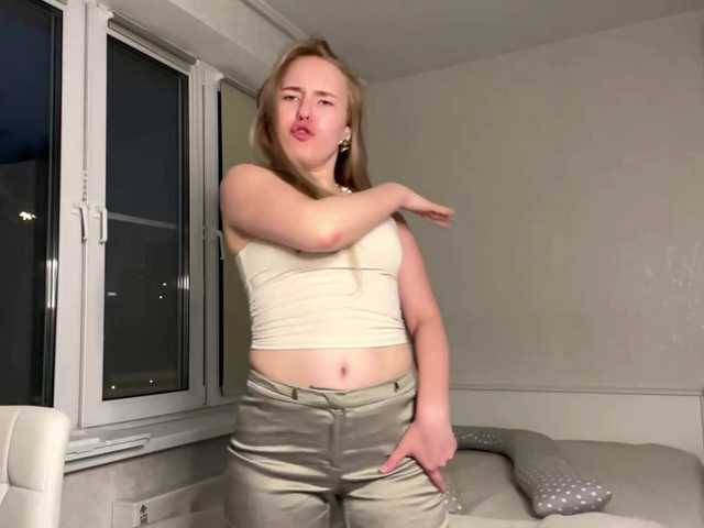 OdiliaVolking live cam on BongaCams