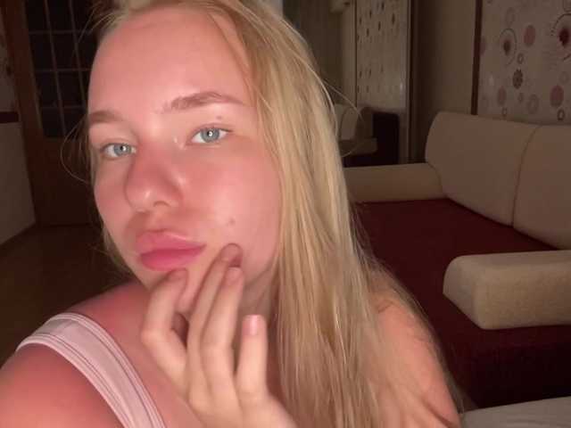 OdiliaVolking live cam on BongaCams