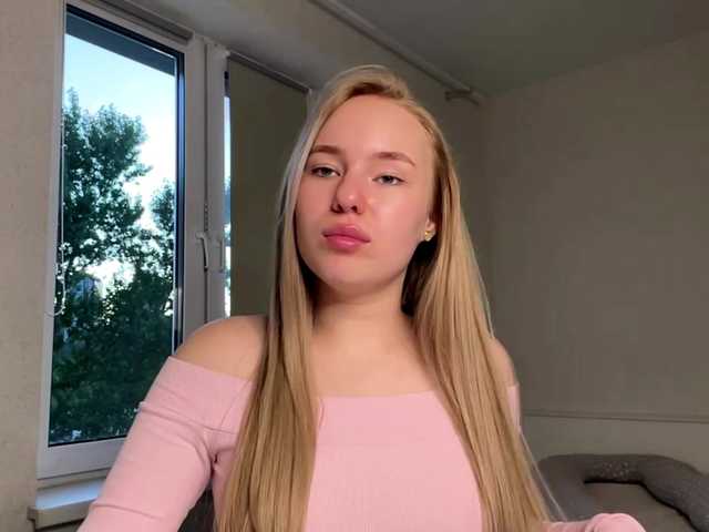 OdiliaVolking live cam on BongaCams