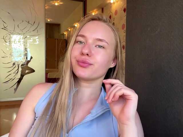 OdiliaVolking live cam on BongaCams