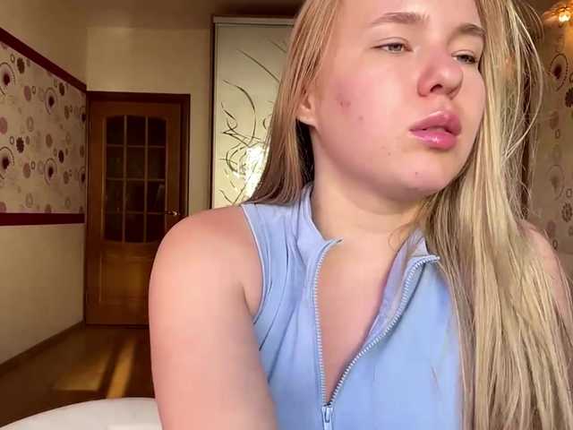 OdiliaVolking live cam on BongaCams
