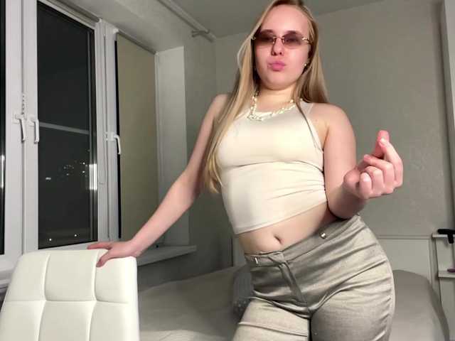 OdiliaVolking live cam on BongaCams
