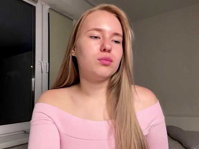 OdiliaVolking live cam on BongaCams