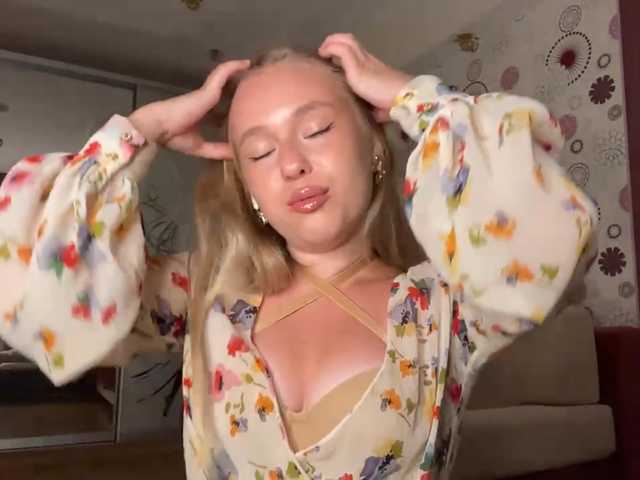 OdiliaVolking live cam on BongaCams