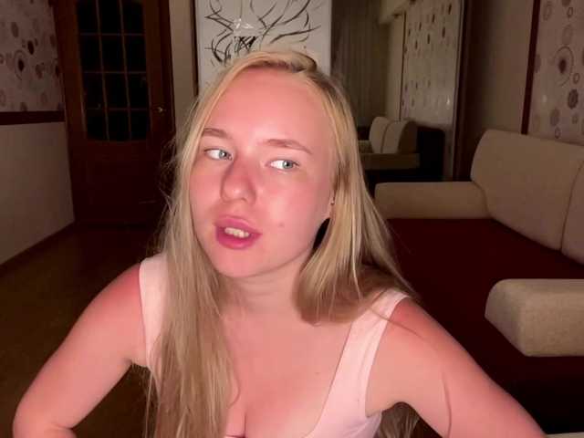 OdiliaVolking live cam on BongaCams