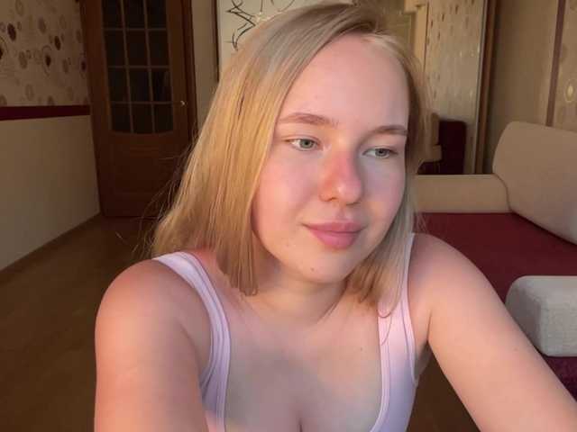 OdiliaVolking live cam on BongaCams