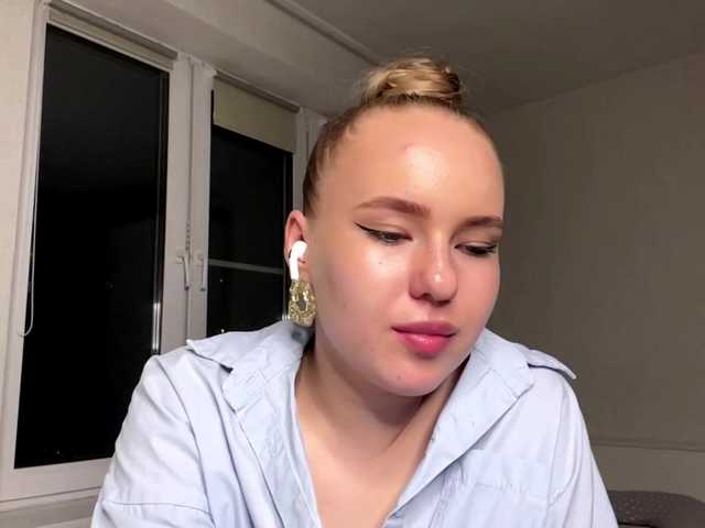 OdiliaVolking live cam on BongaCams