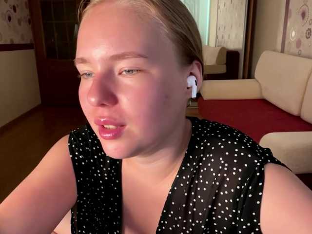 OdiliaVolking live cam on BongaCams