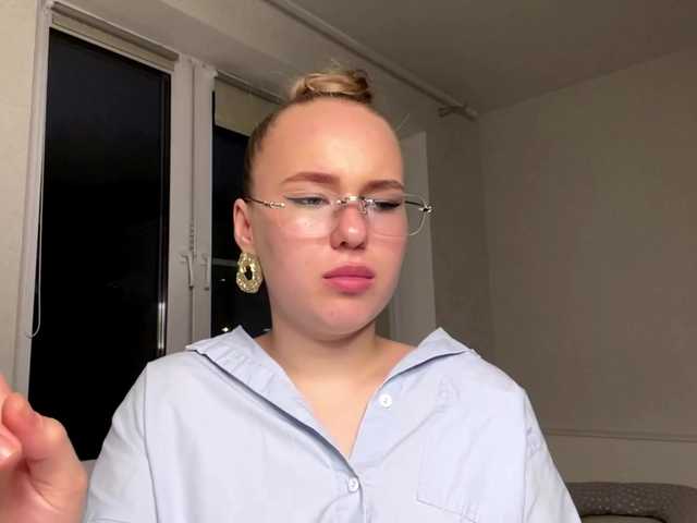 OdiliaVolking live cam on BongaCams