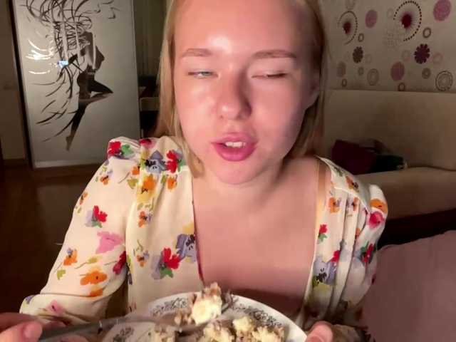 OdiliaVolking live cam on BongaCams