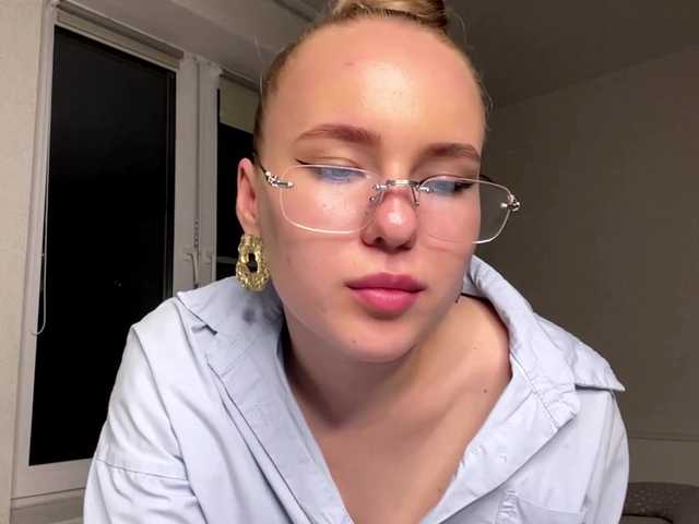 OdiliaVolking live cam on BongaCams
