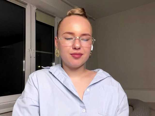 OdiliaVolking live cam on BongaCams