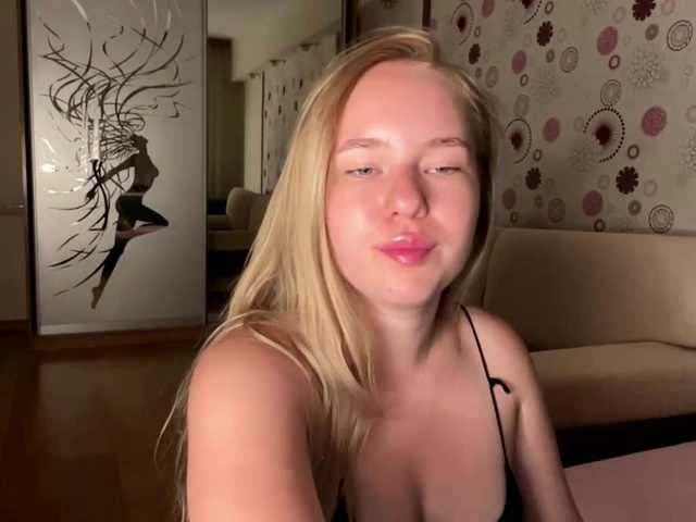 OdiliaVolking live cam on BongaCams