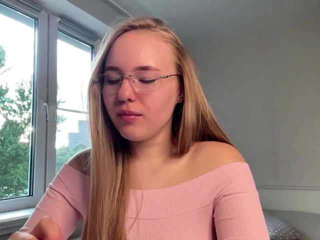 OdiliaVolking live cam on BongaCams