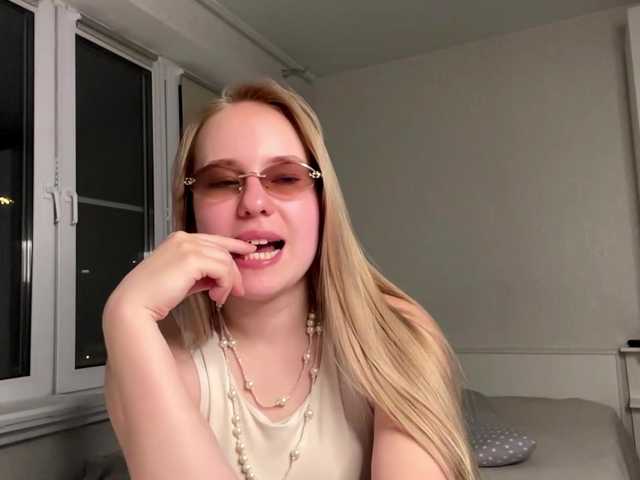 OdiliaVolking live cam on BongaCams