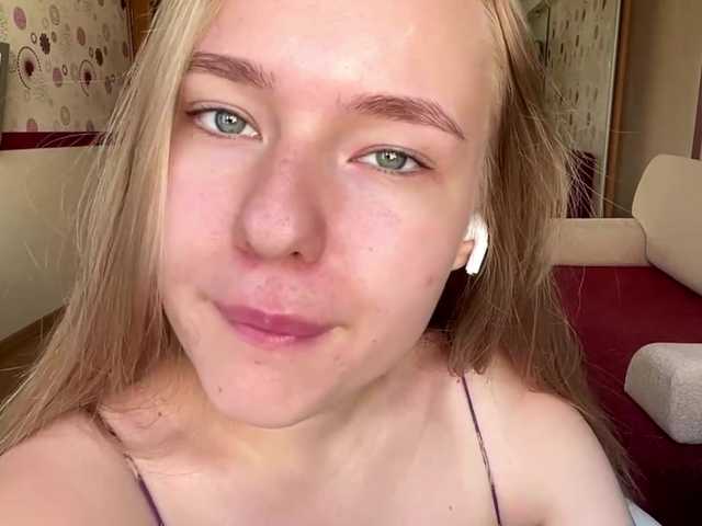 OdiliaVolking live cam on BongaCams