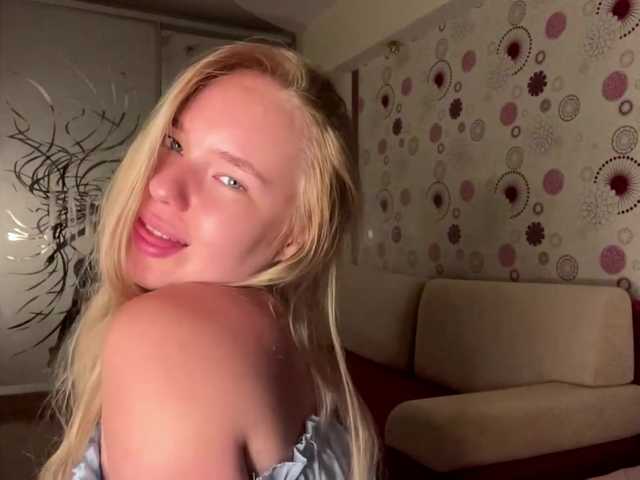 OdiliaVolking live cam on BongaCams