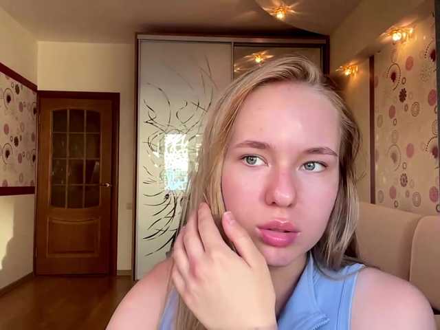 OdiliaVolking live cam on BongaCams