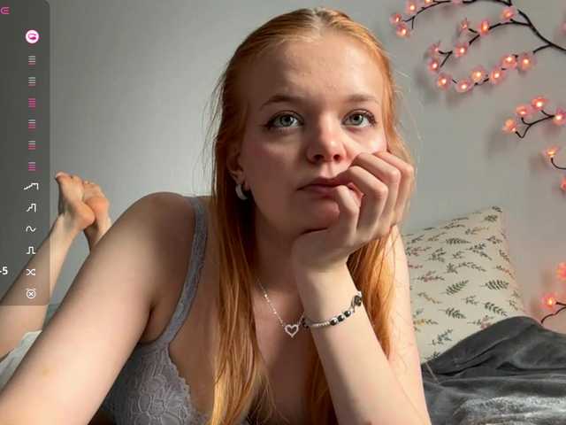 LorrettaKeitel live cam on BongaCams