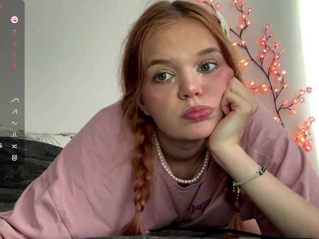 LorrettaKeitel live cam on BongaCams