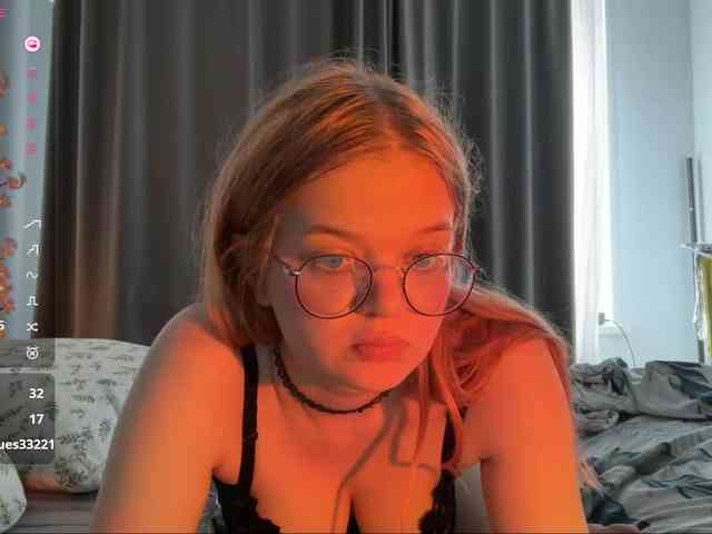 LorrettaKeitel webcam