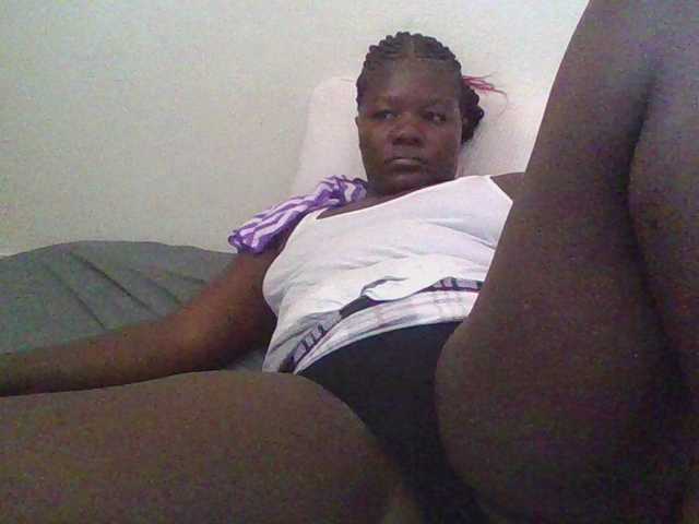prettybree88 live cam on BongaCams