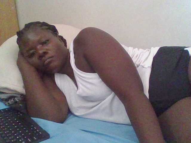 prettybree88 live cam on BongaCams