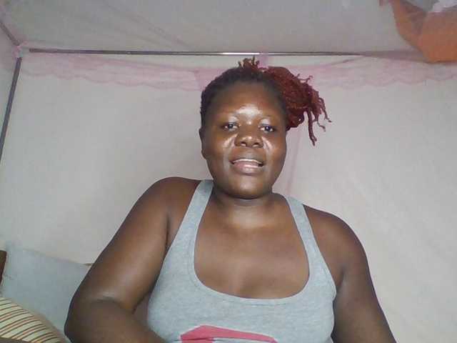 prettybree88 live cam on BongaCams