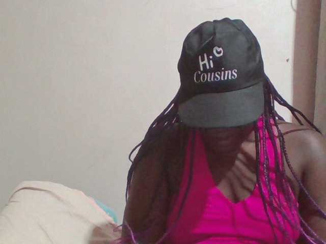 prettybree88 live cam on BongaCams