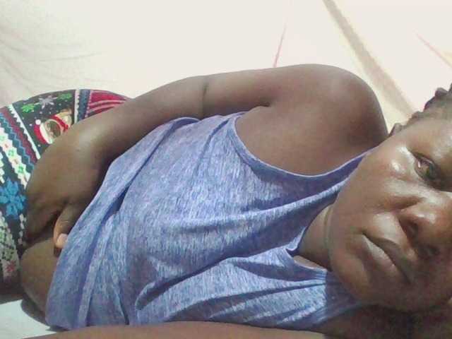 prettybree88 webcam bongacams model stream image