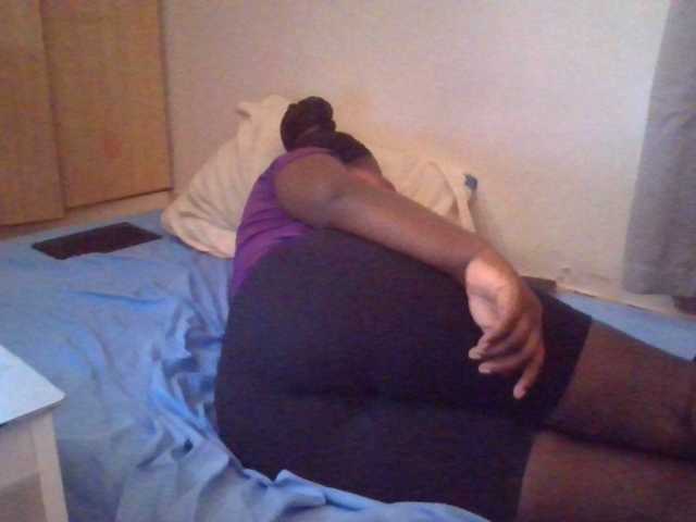 prettybree88 live cam on BongaCams