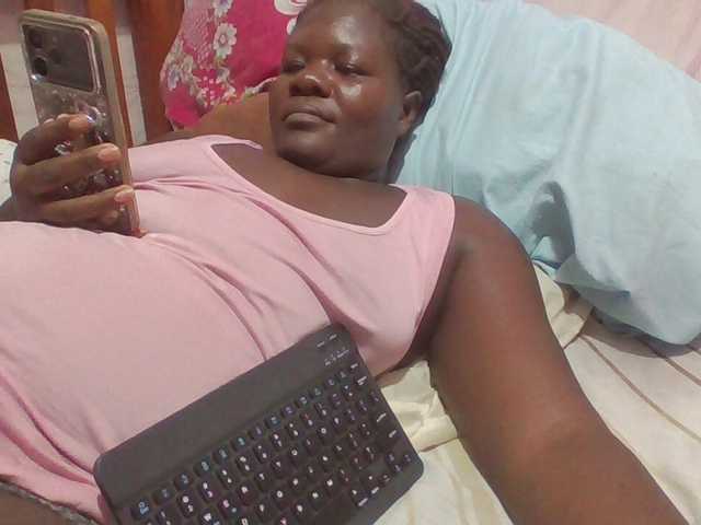prettybree88 live cam on BongaCams