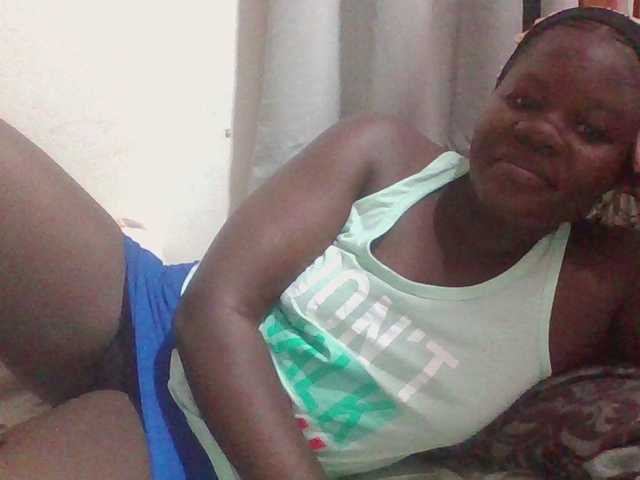 prettybree88 live cam on BongaCams