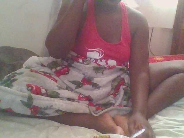 prettybree88 live cam on BongaCams