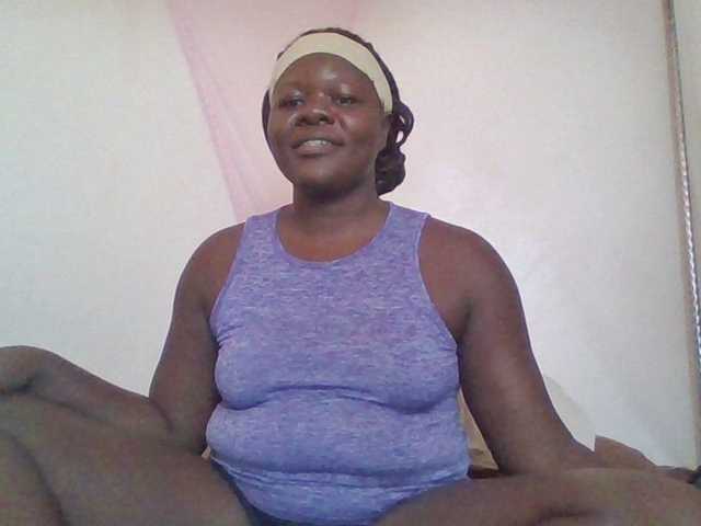 prettybree88 live cam on BongaCams