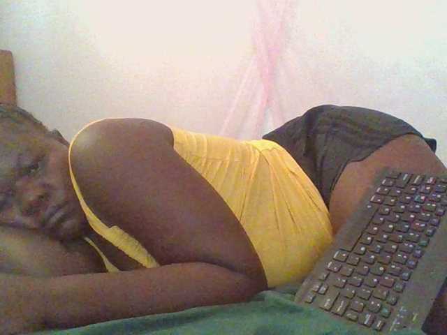 prettybree88 live cam on BongaCams