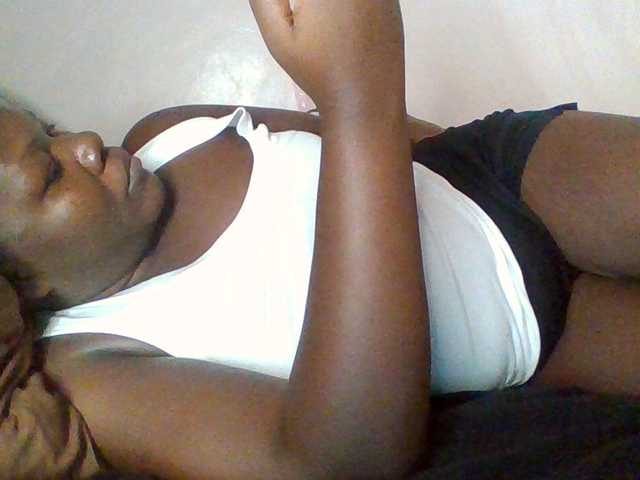 prettybree88 live cam on BongaCams