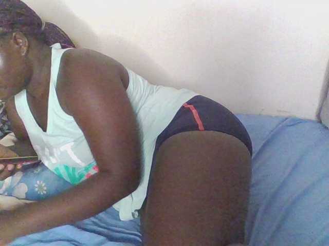 prettybree88 live cam on BongaCams