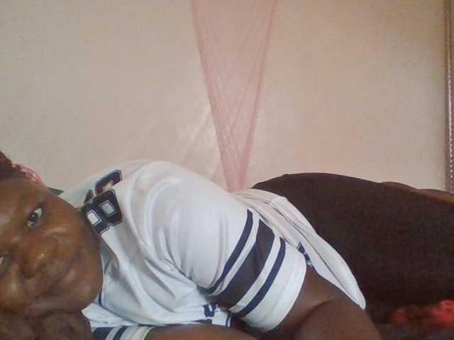 prettybree88 live cam on BongaCams