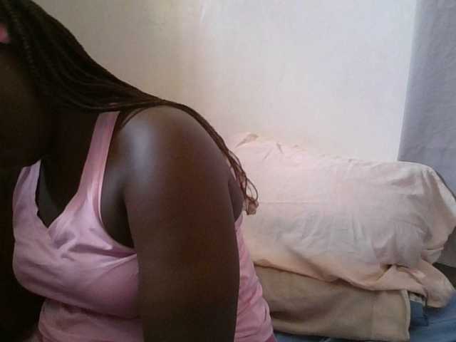 prettybree88 live cam on BongaCams