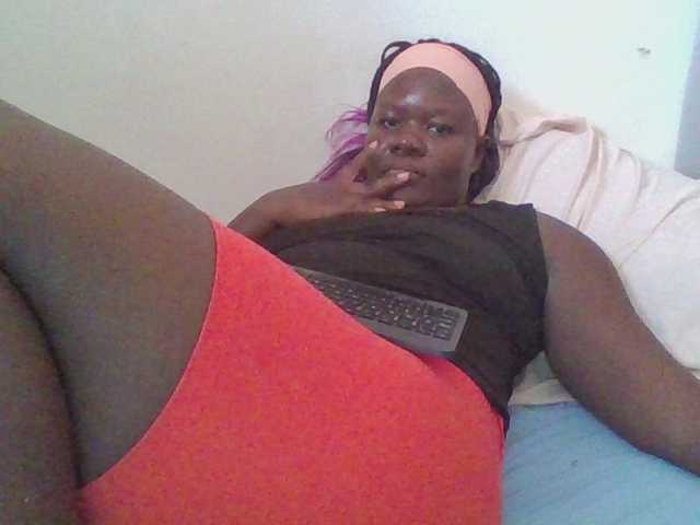 prettybree88 live cam on BongaCams