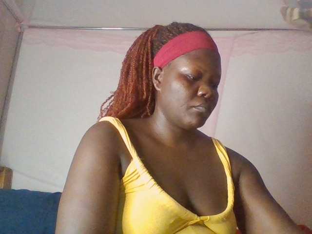 prettybree88 live cam on BongaCams