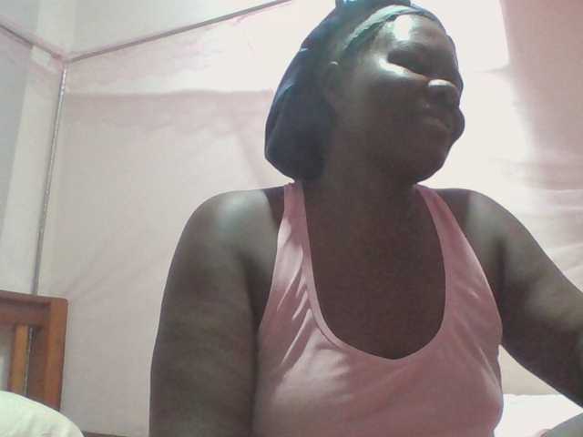 prettybree88 live cam on BongaCams