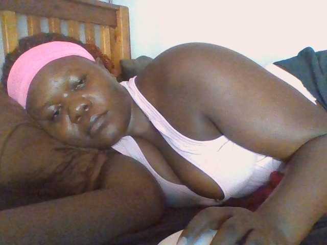 prettybree88 live cam on BongaCams