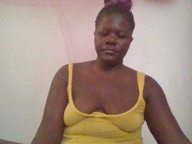 prettybree88 live cam on BongaCams